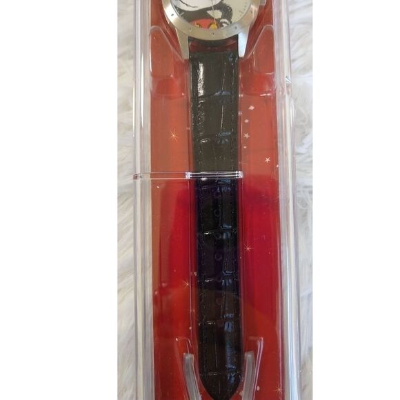 Mickey Mouse Watch Limited Release Disney World - Picture 6 of 9